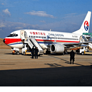 重庆航空货运航空快运业稳步发展的原因是什么？